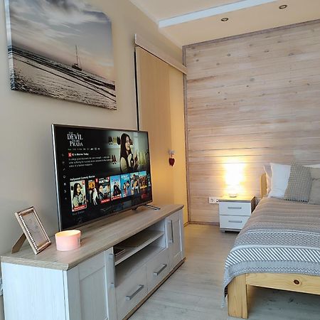 Apartamenti Miera Osta Liepāja Esterno foto