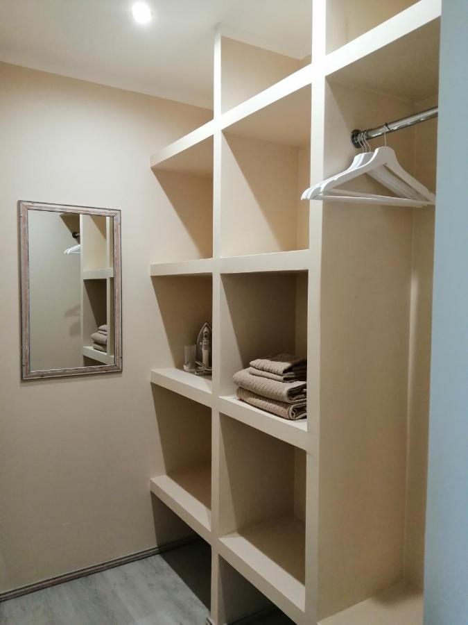 Apartamenti Miera Osta Liepāja Esterno foto