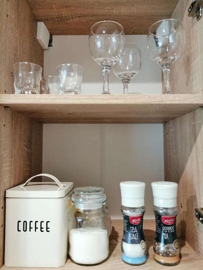 Apartamenti Miera Osta Liepāja Esterno foto